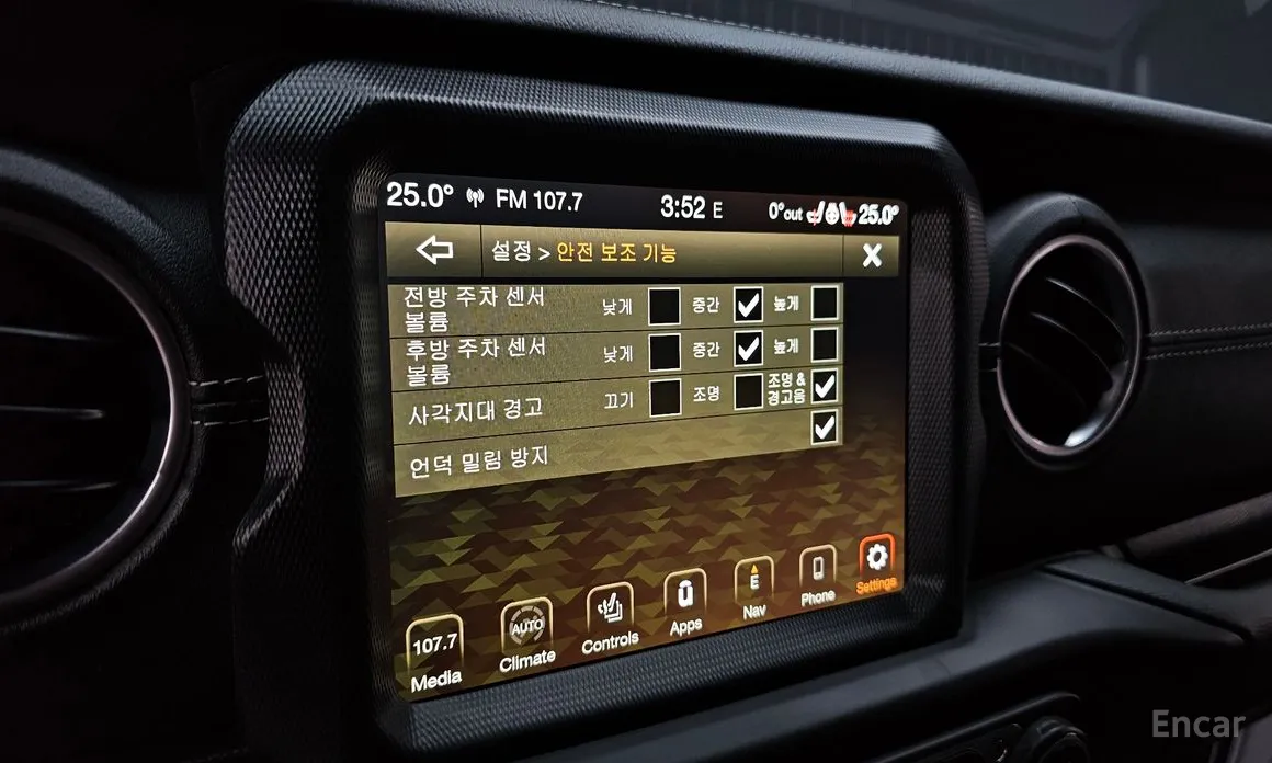 Фото 16 - Jeep Wrangler