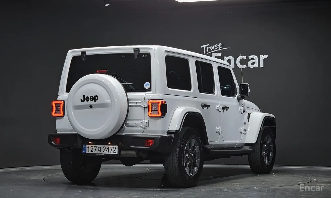 Фото 2 - Jeep Wrangler