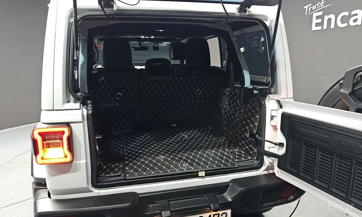 Фото 20 - Jeep Wrangler