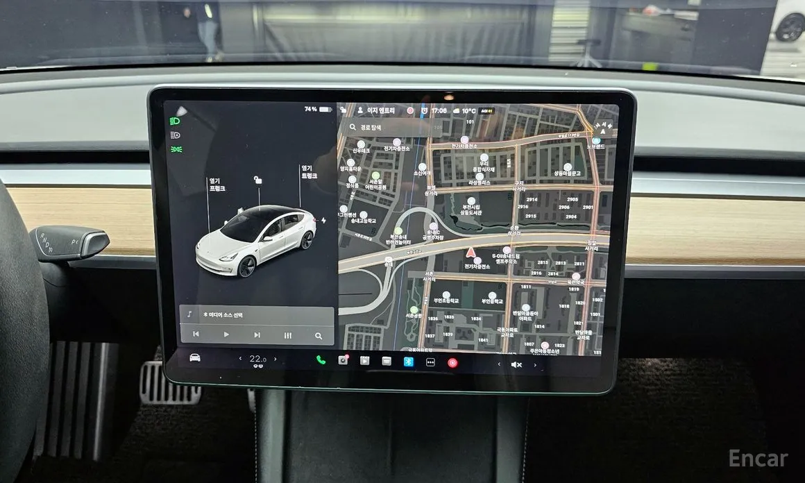 Фото 14 - Tesla Model 3