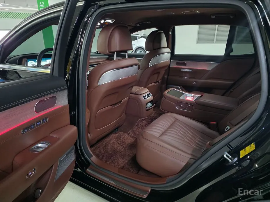 Фото 10 - Genesis G90