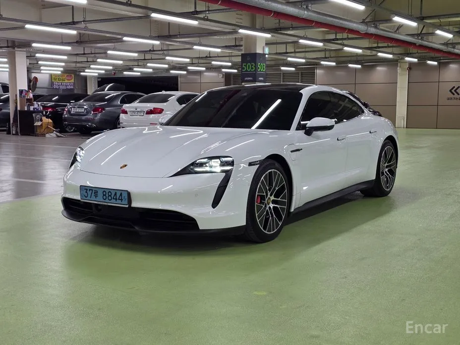 Фото 1 - Porsche Taycan