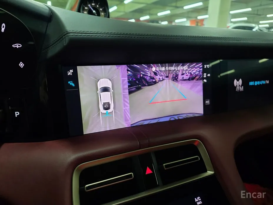 Фото 18 - Porsche Taycan