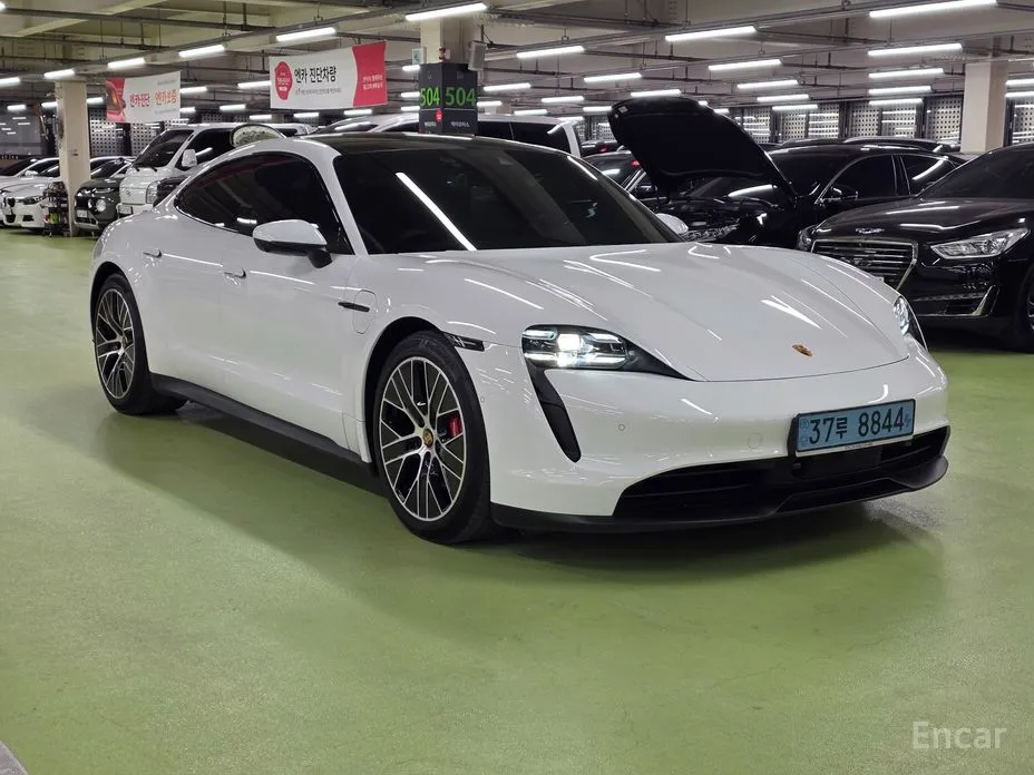 Фото 3 - Porsche Taycan