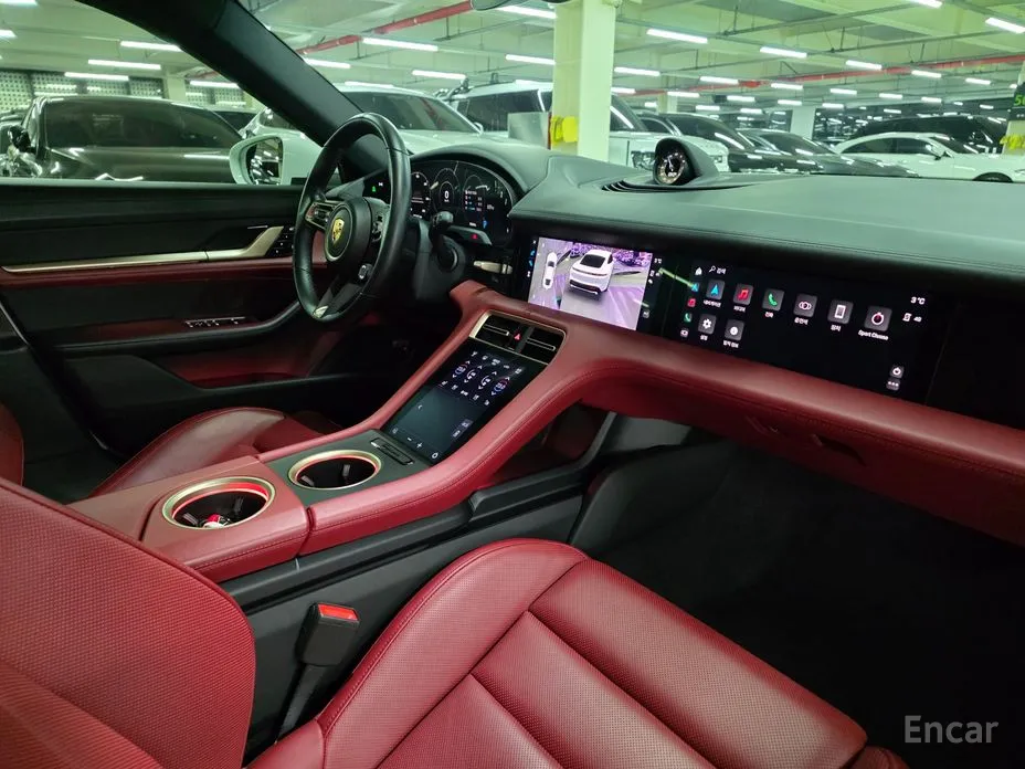 Фото 7 - Porsche Taycan