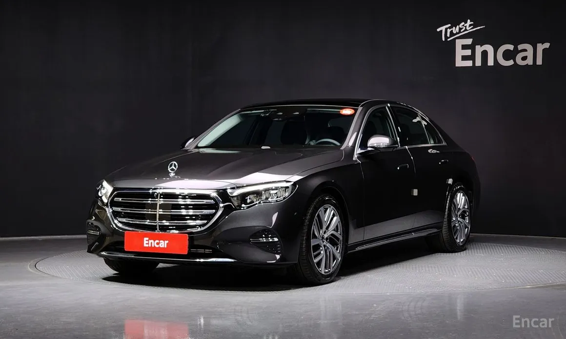 Фото 1 - Mercedes-Benz E-Class