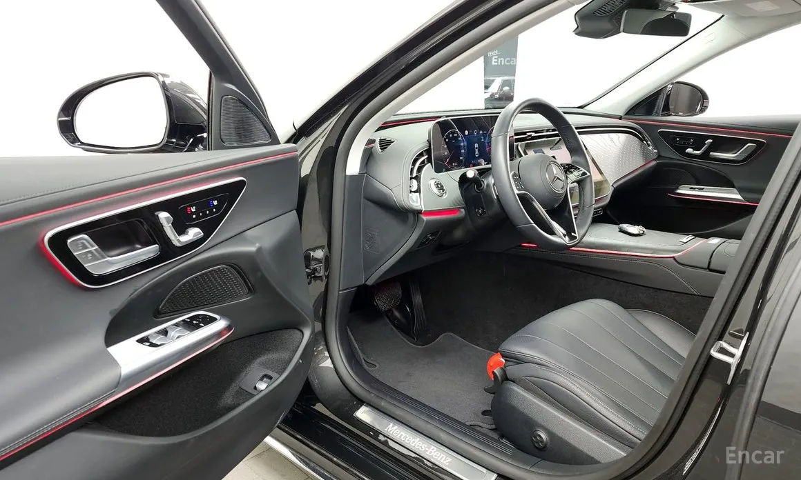 Фото 10 - Mercedes-Benz E-Class