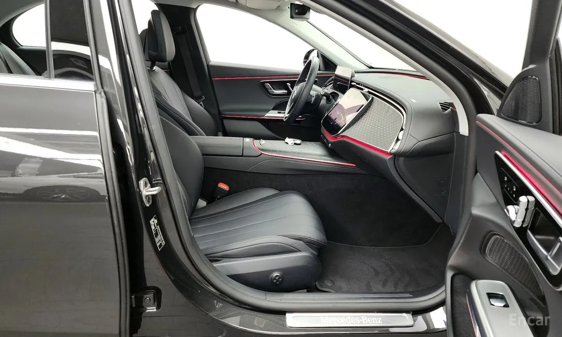 Фото 11 - Mercedes-Benz E-Class