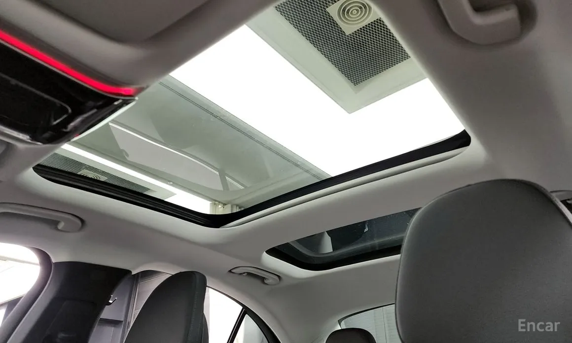 Фото 18 - Mercedes-Benz E-Class