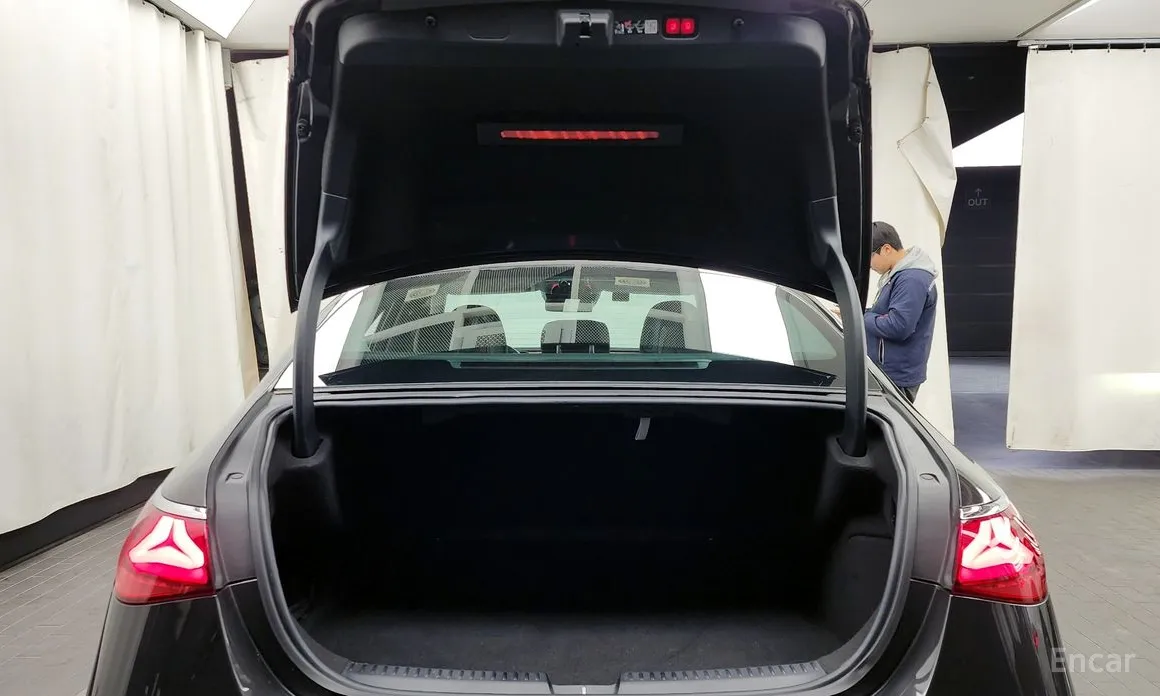 Фото 20 - Mercedes-Benz E-Class