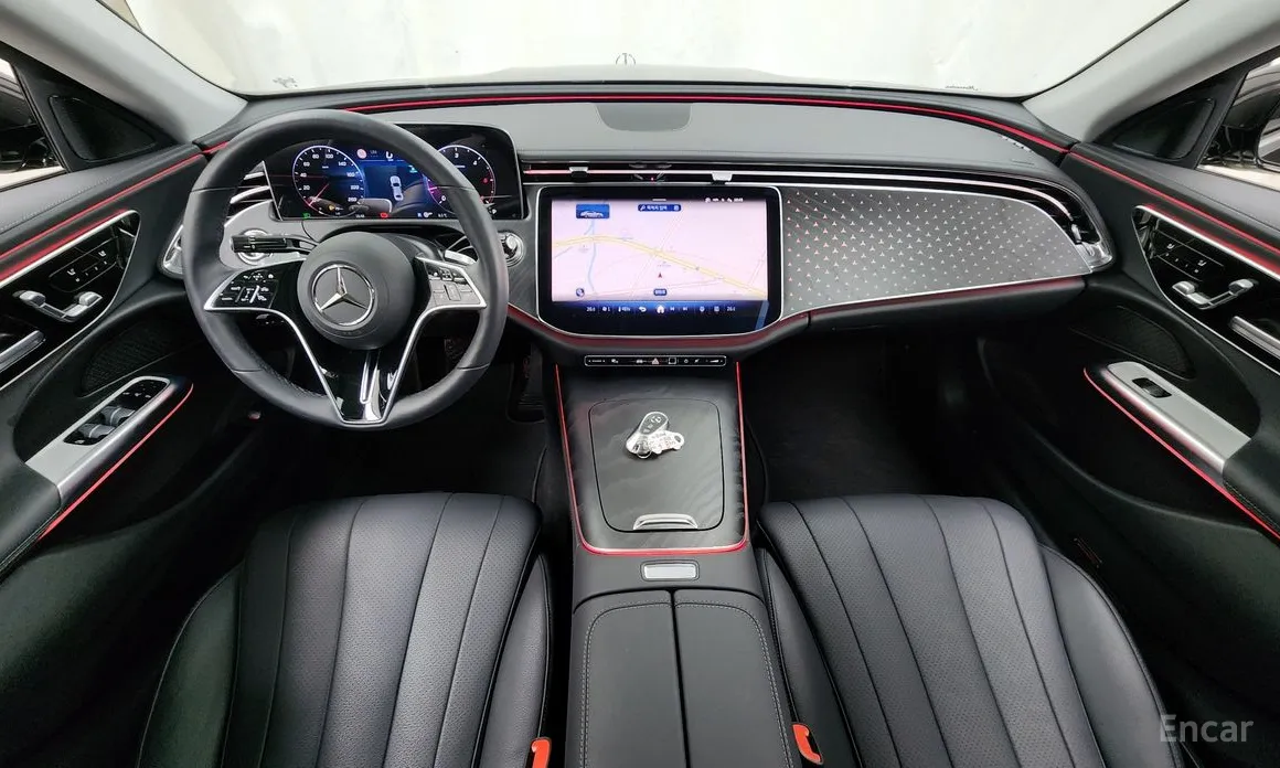 Фото 7 - Mercedes-Benz E-Class