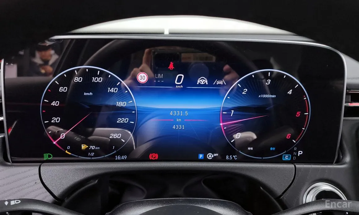 Фото 8 - Mercedes-Benz E-Class