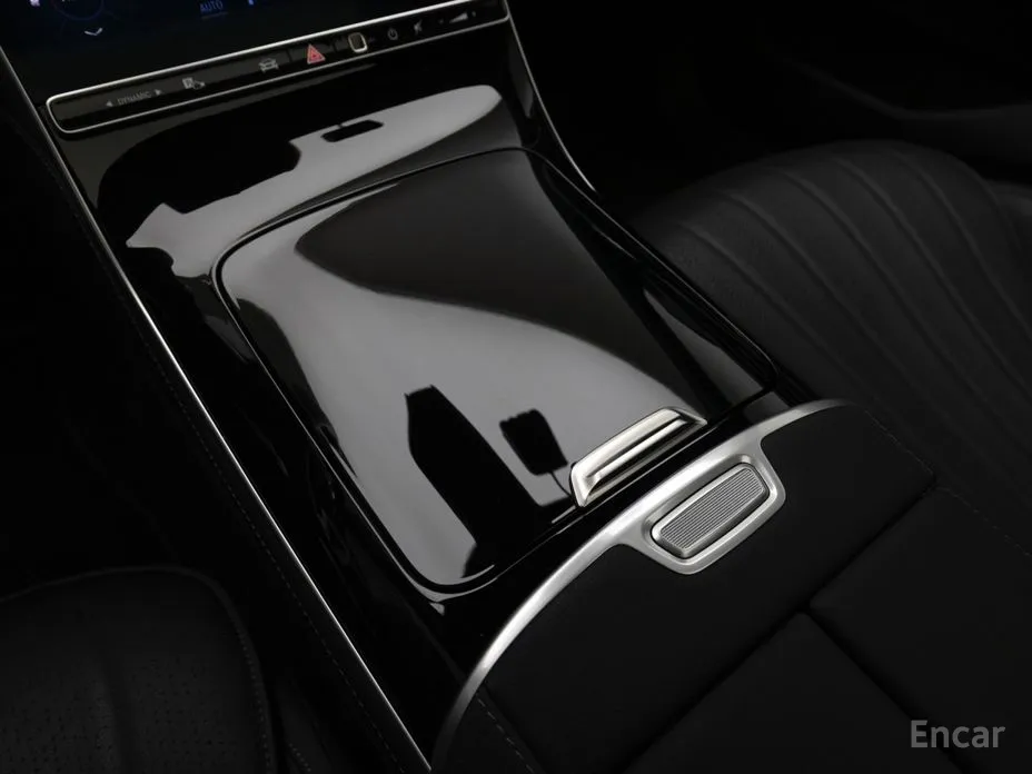 Фото 16 - Mercedes-Benz S-Class