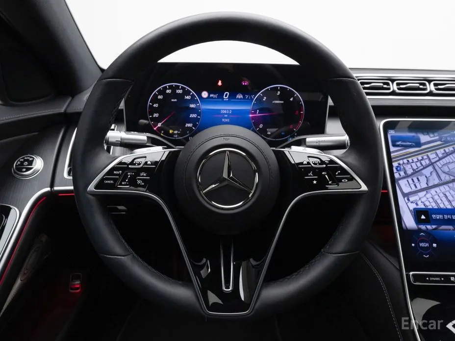 Фото 17 - Mercedes-Benz S-Class