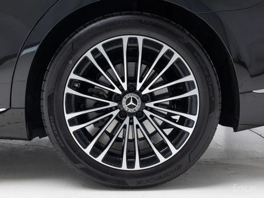 Фото 5 - Mercedes-Benz S-Class