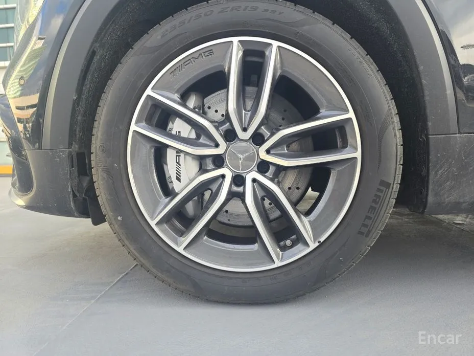 Фото 8 - Mercedes-Benz GLB-Class