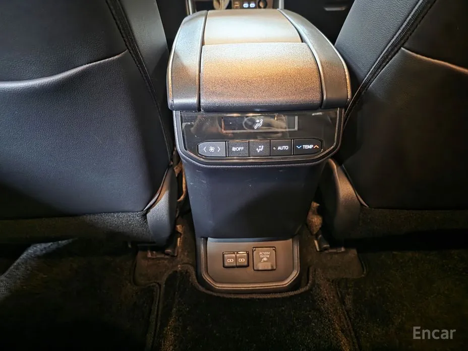 Фото 16 - Toyota Highlander