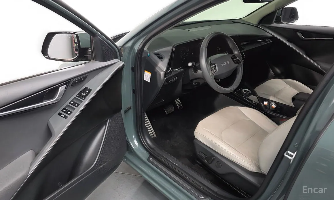 Фото 12 - Kia Niro