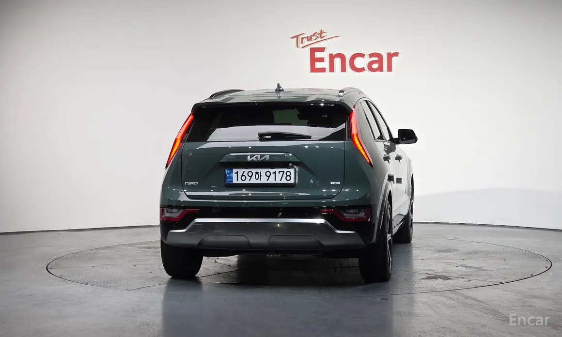 Фото 4 - Kia Niro