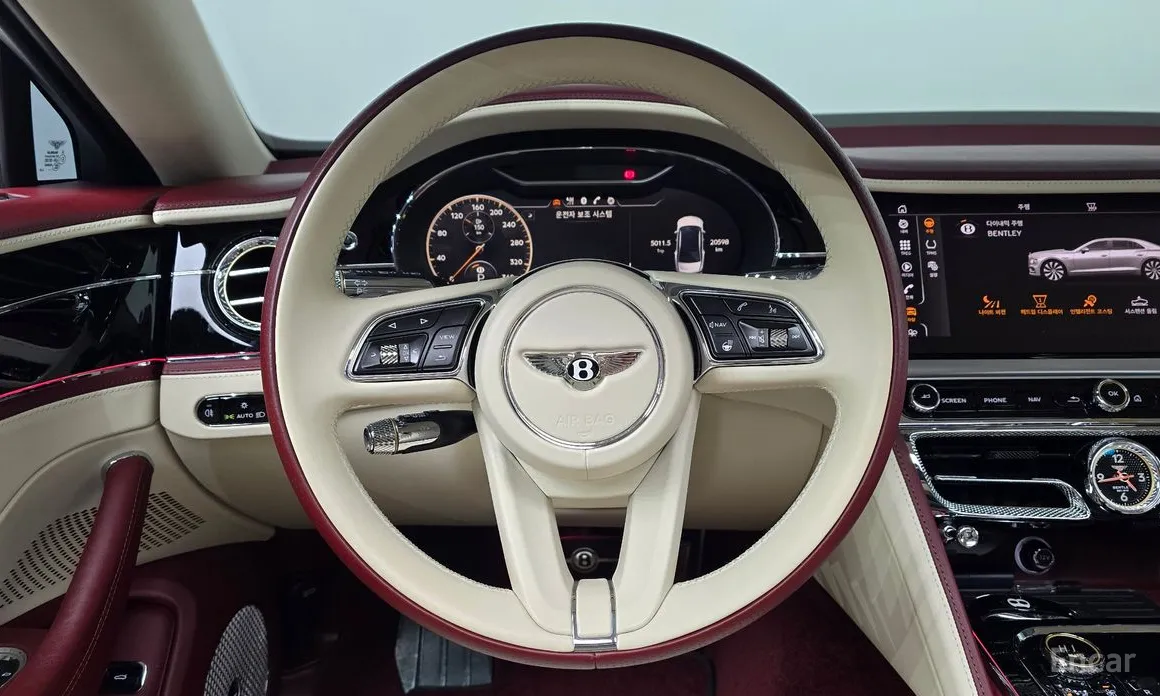 Фото 13 - Bentley Flying Spur