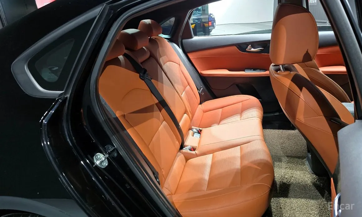 Фото 12 - Kia K3