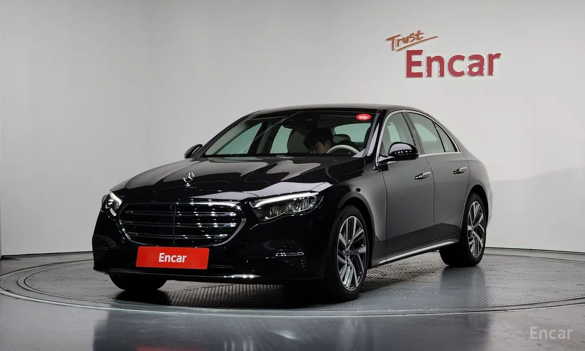 Фото 1 - Mercedes-Benz E-Class