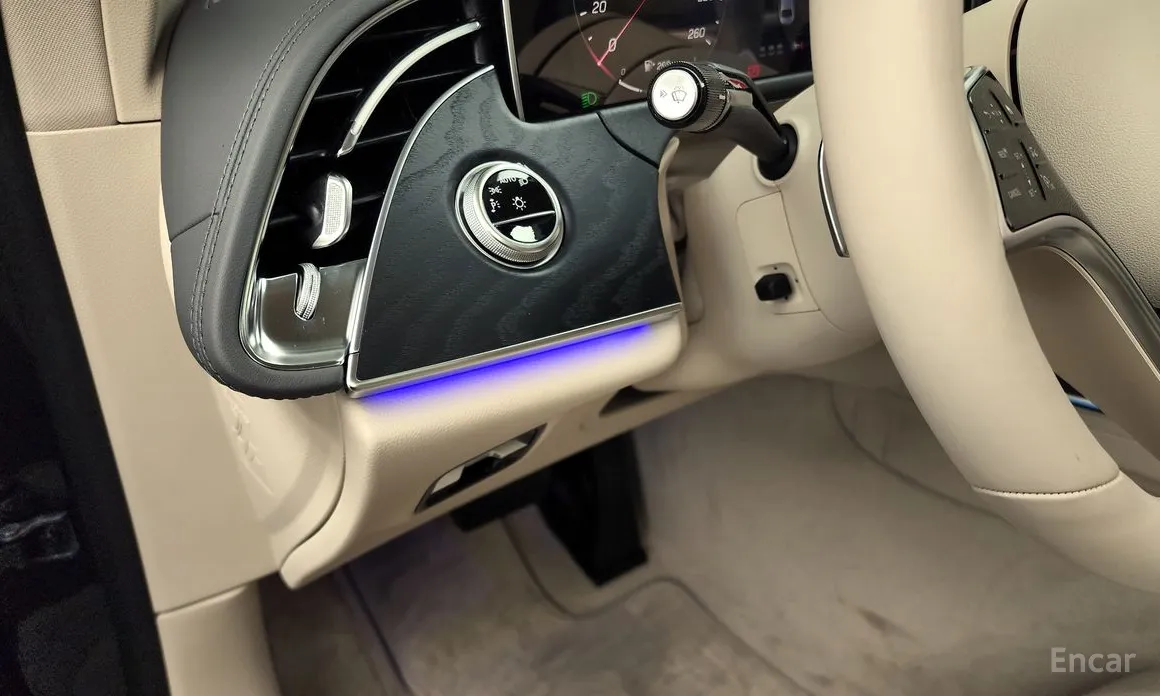 Фото 17 - Mercedes-Benz E-Class