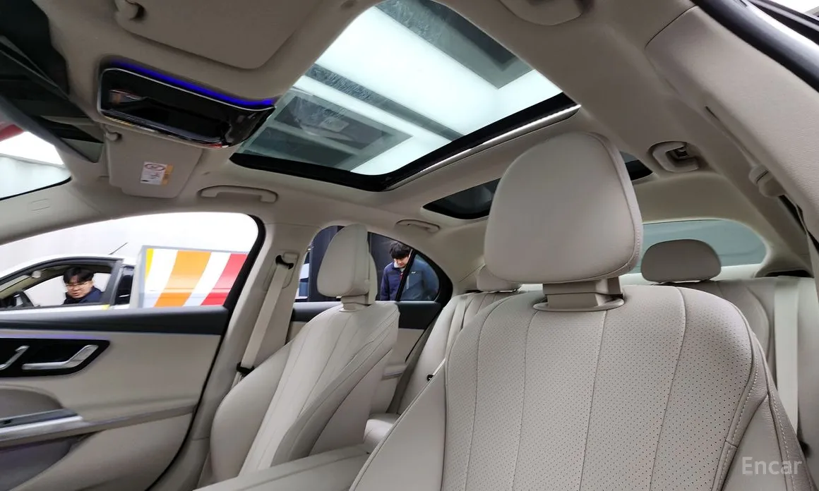 Фото 19 - Mercedes-Benz E-Class