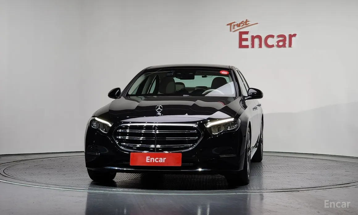 Фото 3 - Mercedes-Benz E-Class