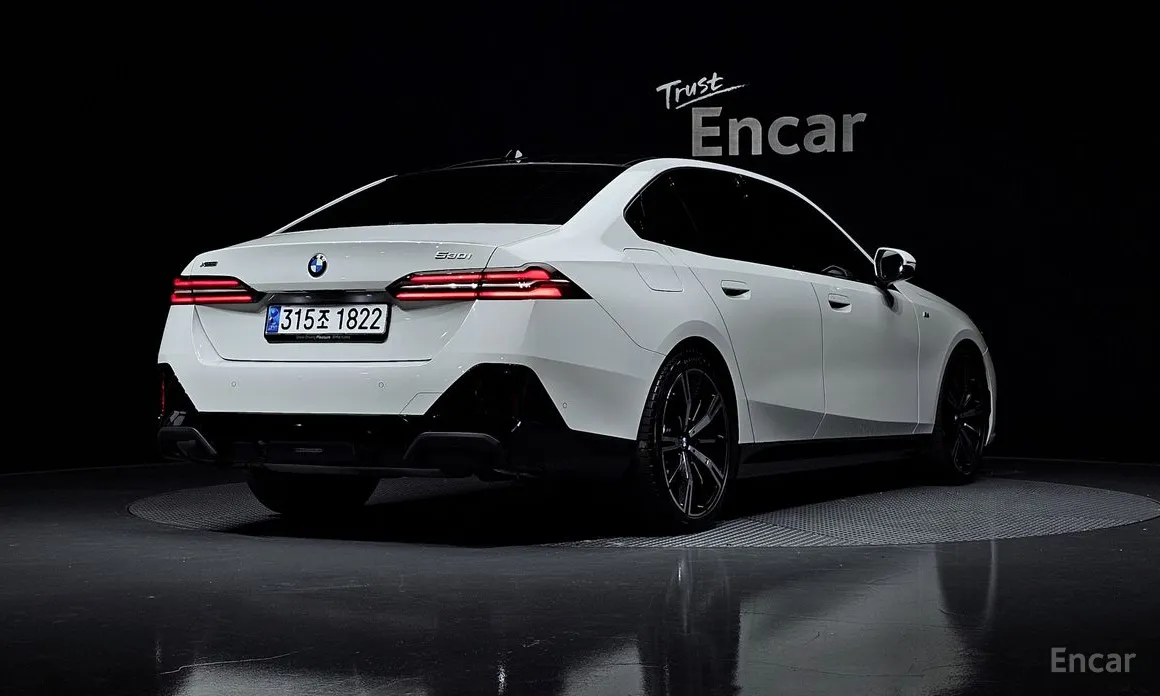 Фото 2 - BMW 5 Series