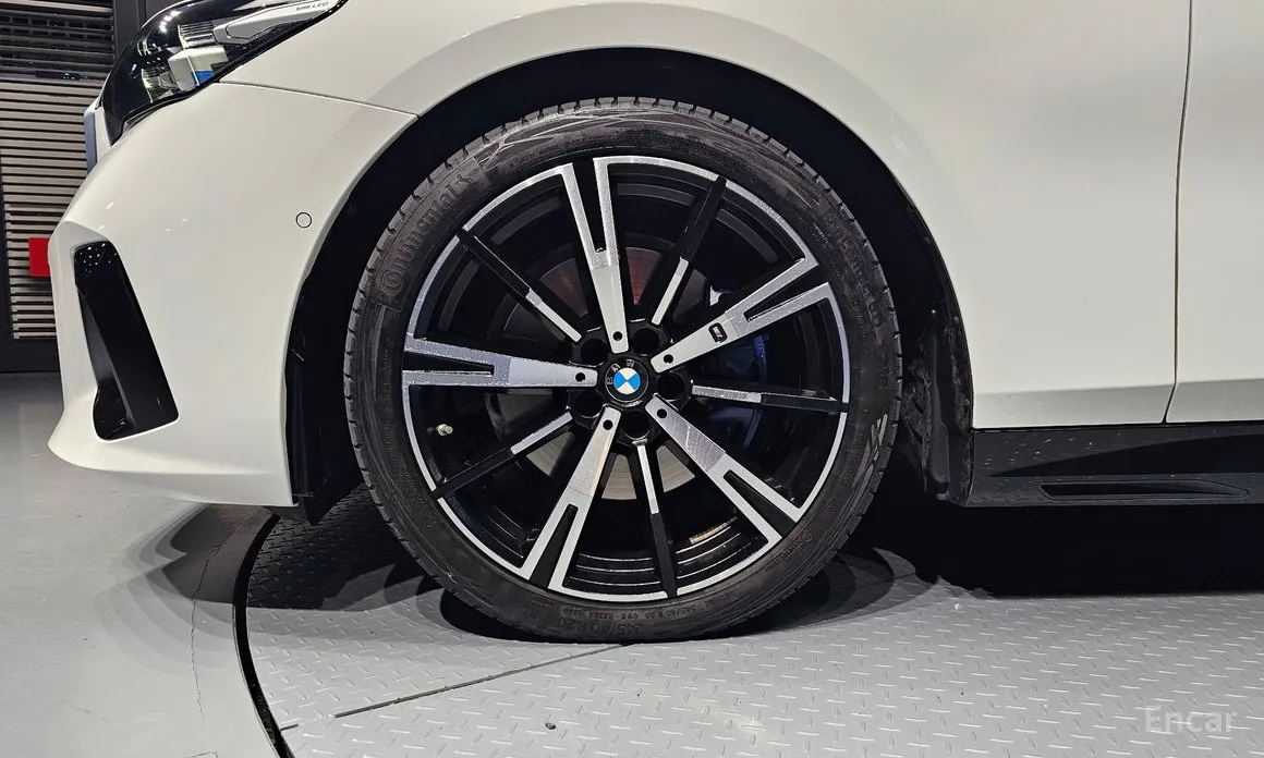 Фото 5 - BMW 5 Series