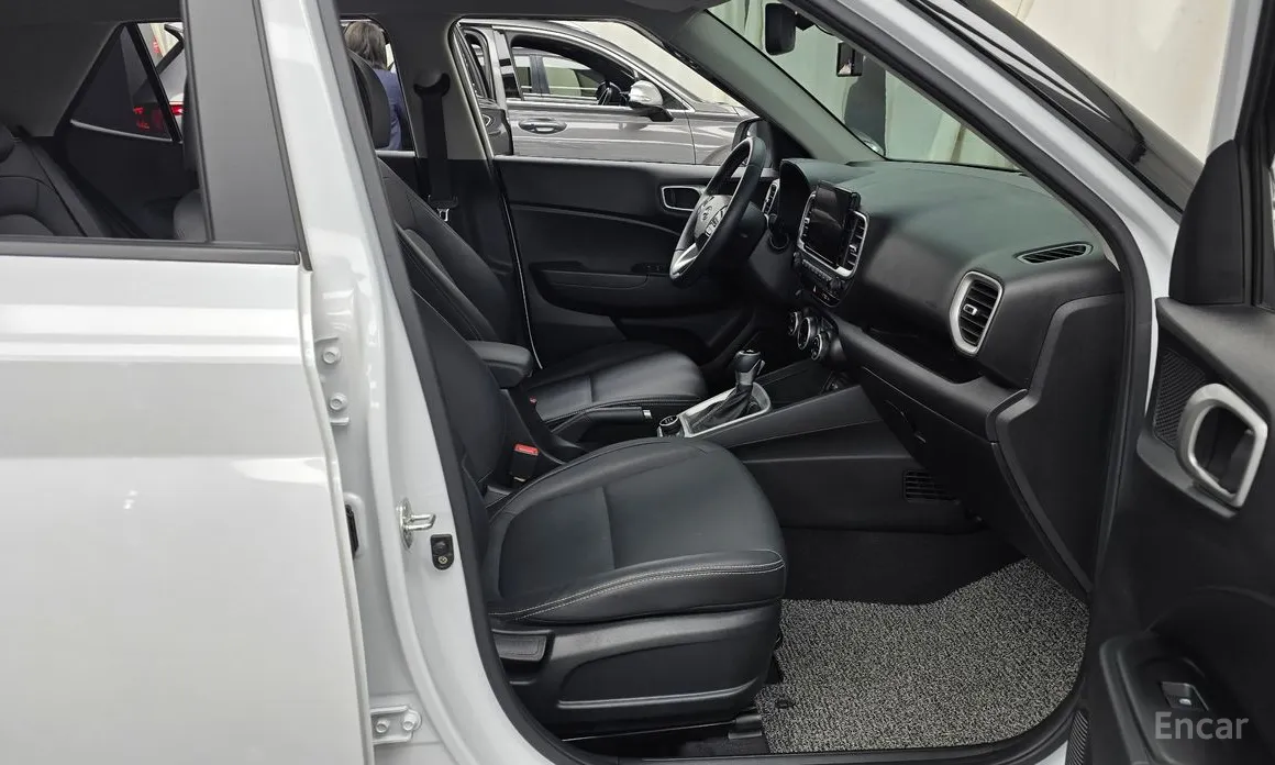 Фото 11 - Hyundai Venue