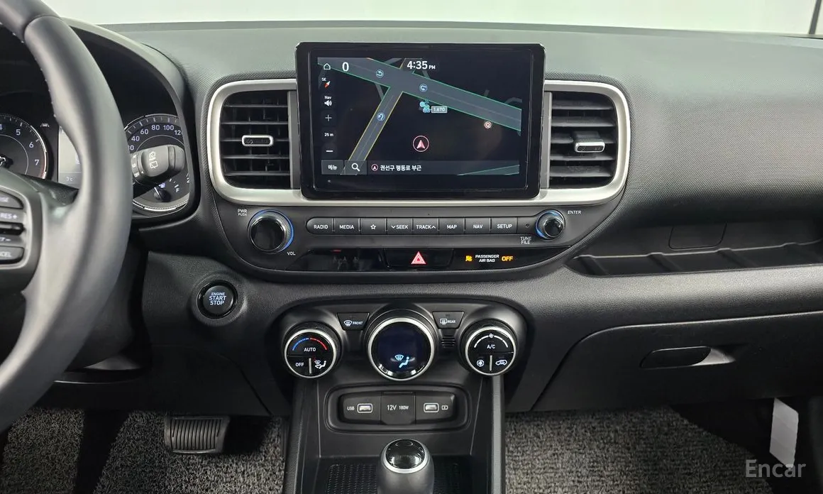 Фото 14 - Hyundai Venue