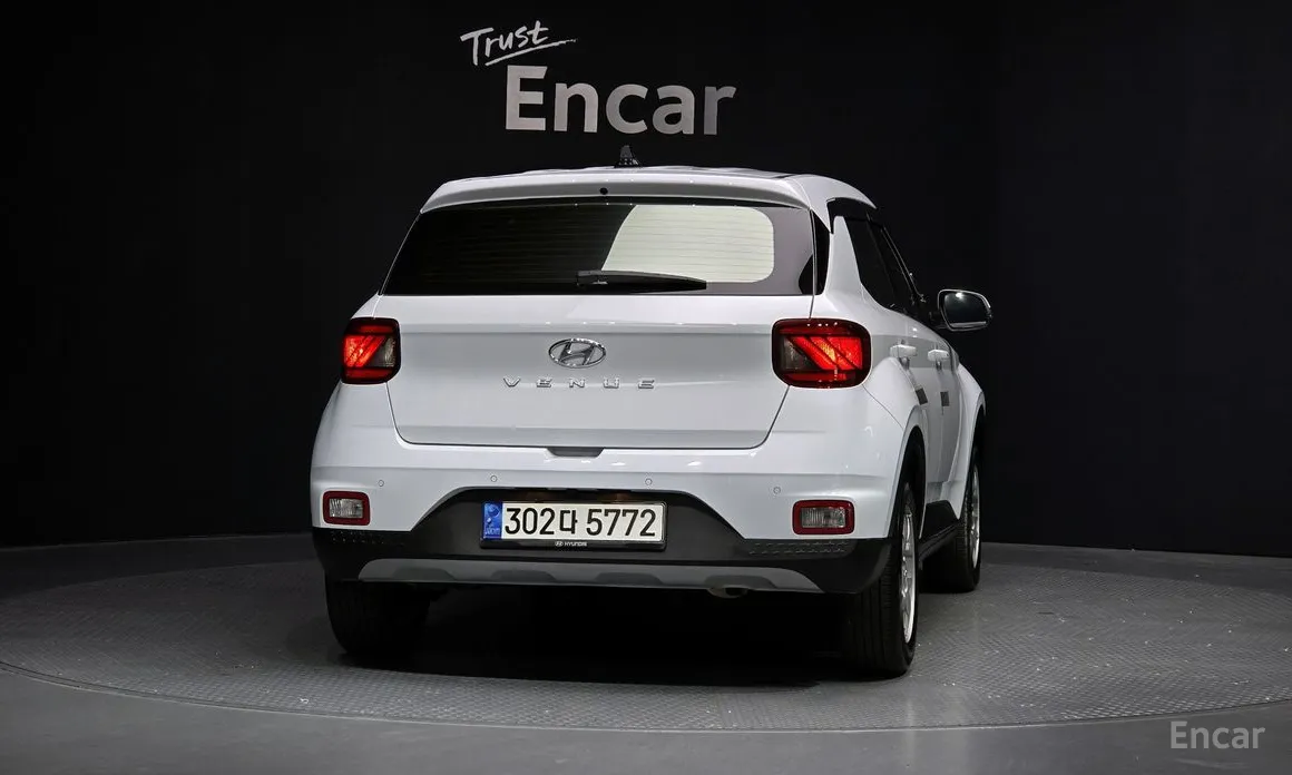 Фото 4 - Hyundai Venue