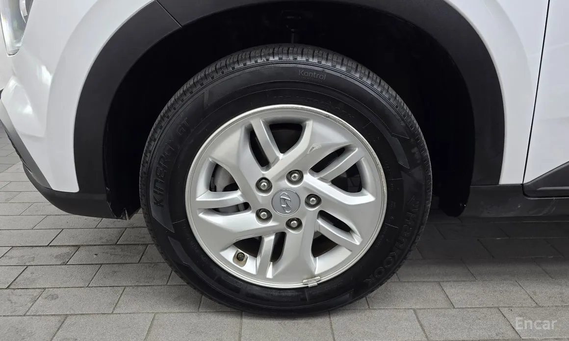 Фото 5 - Hyundai Venue