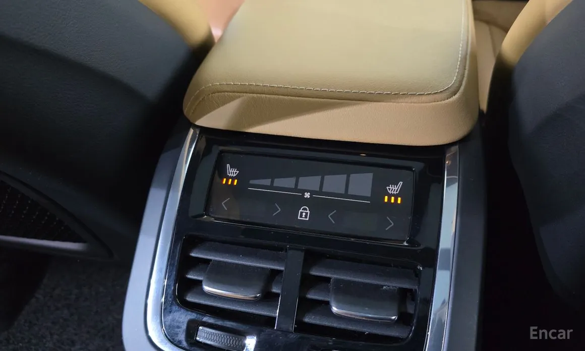 Фото 18 - Volvo XC60