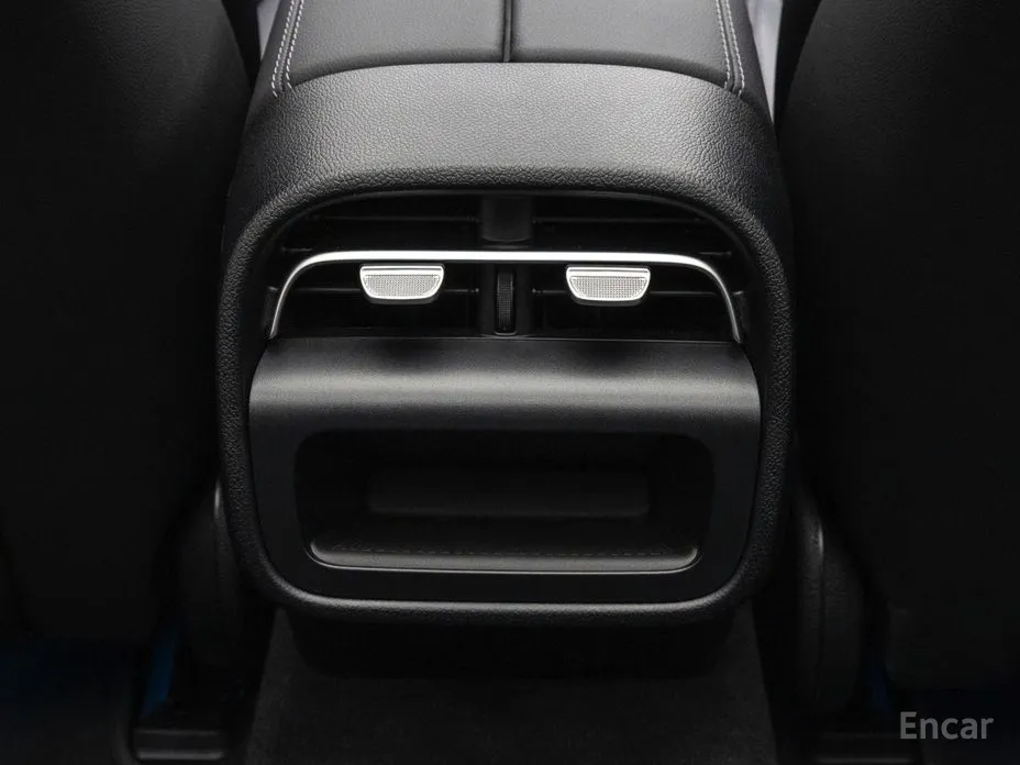 Фото 19 - Mercedes-Benz E-Class