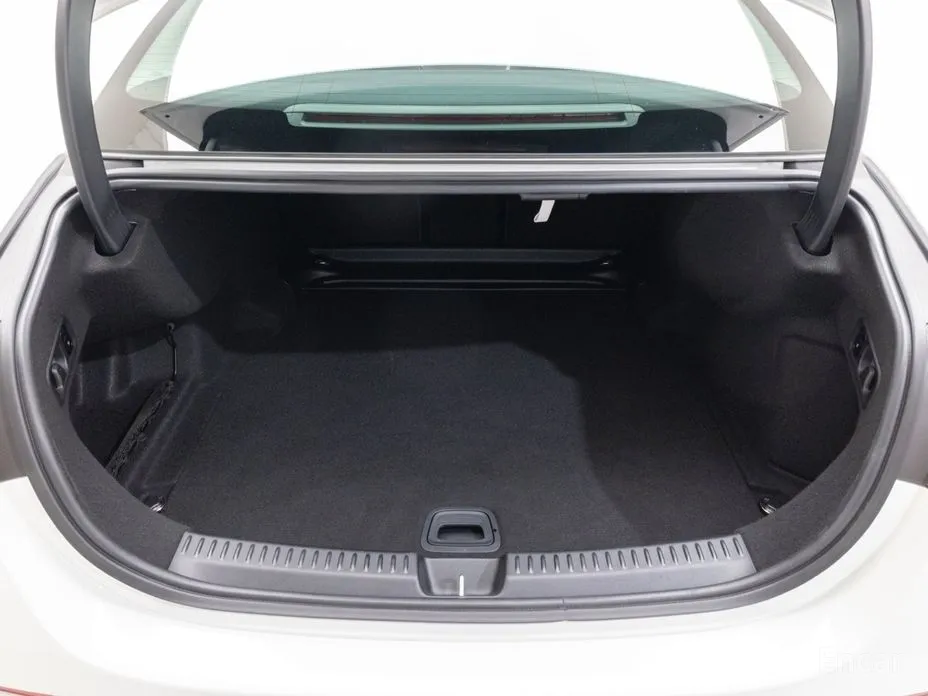 Фото 6 - Mercedes-Benz E-Class