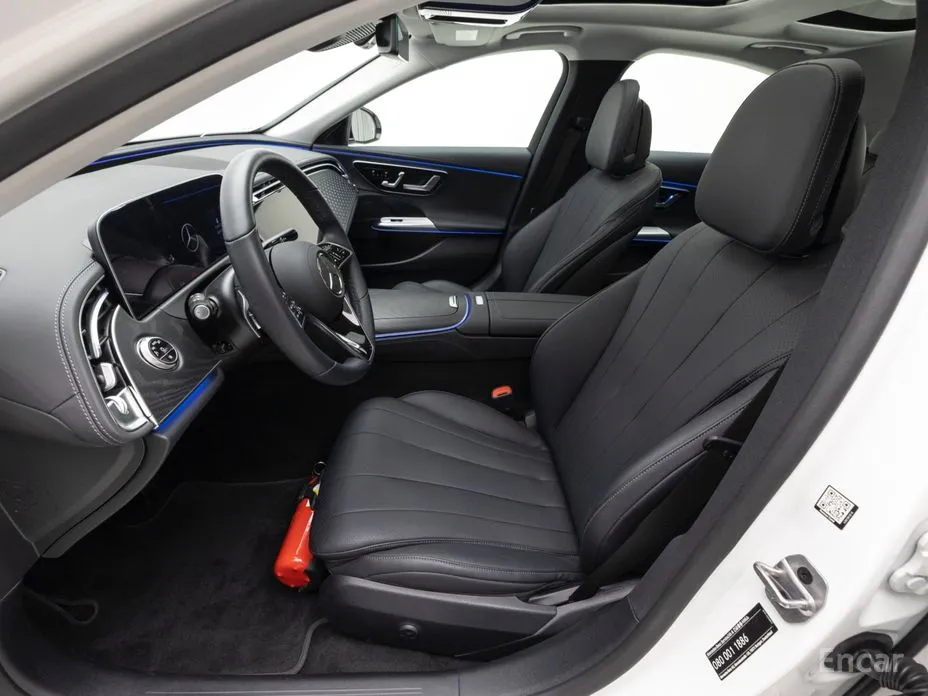 Фото 8 - Mercedes-Benz E-Class