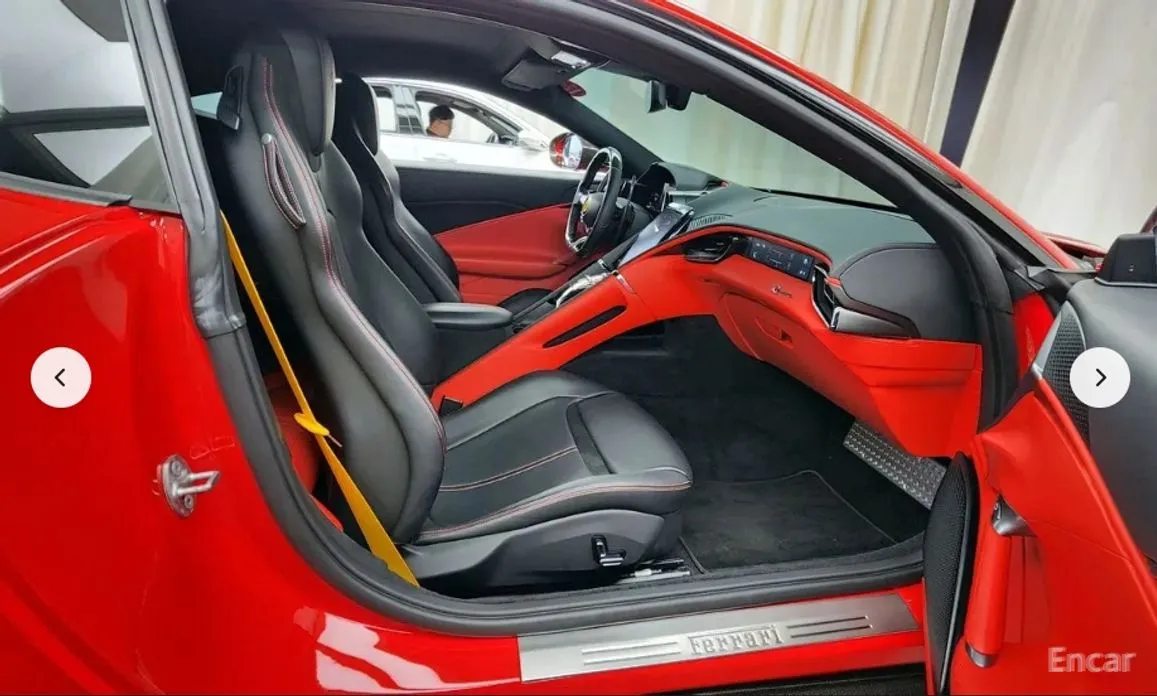 Фото 11 - Ferrari Roma