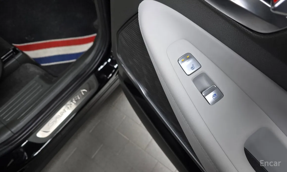 Фото 19 - Hyundai Santa Fe