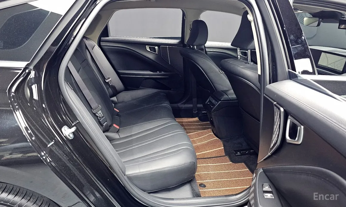 Фото 12 - Kia K8