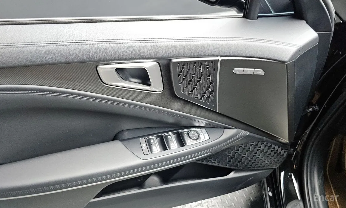 Фото 17 - Kia K8