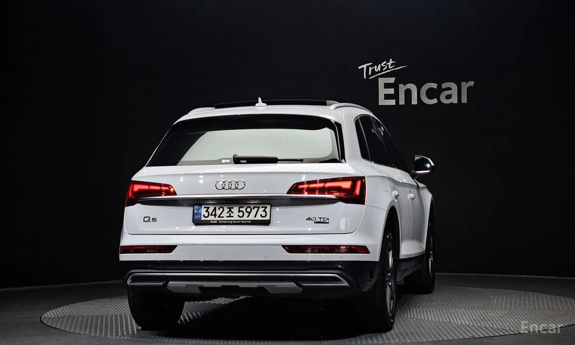 Фото 4 - Audi Q5