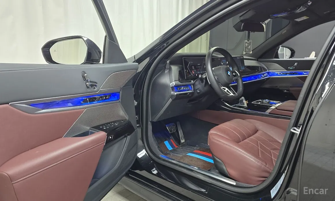 Фото 11 - BMW 7 Series