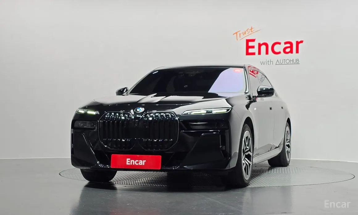 Фото 3 - BMW 7 Series