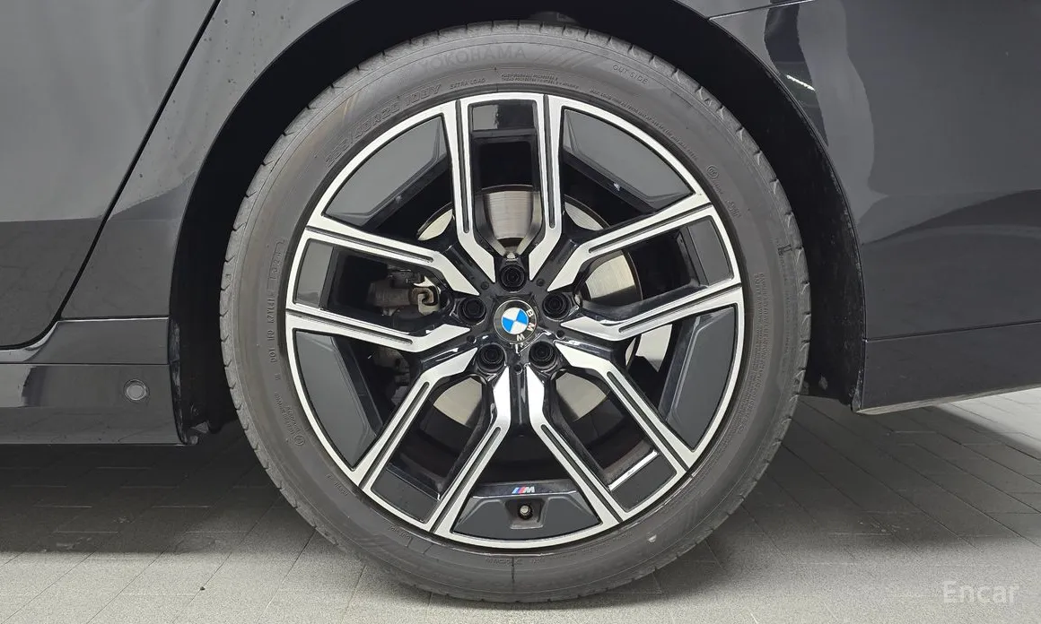 Фото 5 - BMW 7 Series