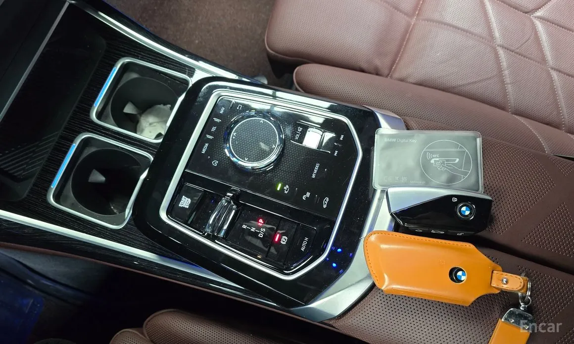 Фото 9 - BMW 7 Series