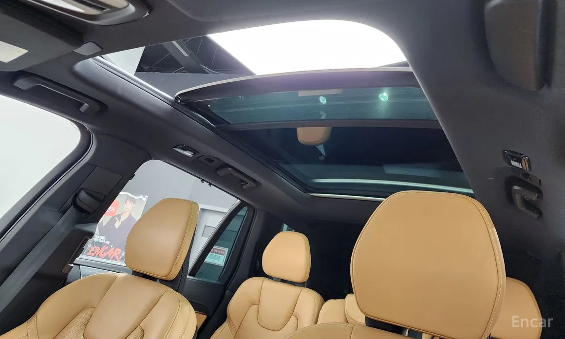 Фото 18 - Volvo XC90