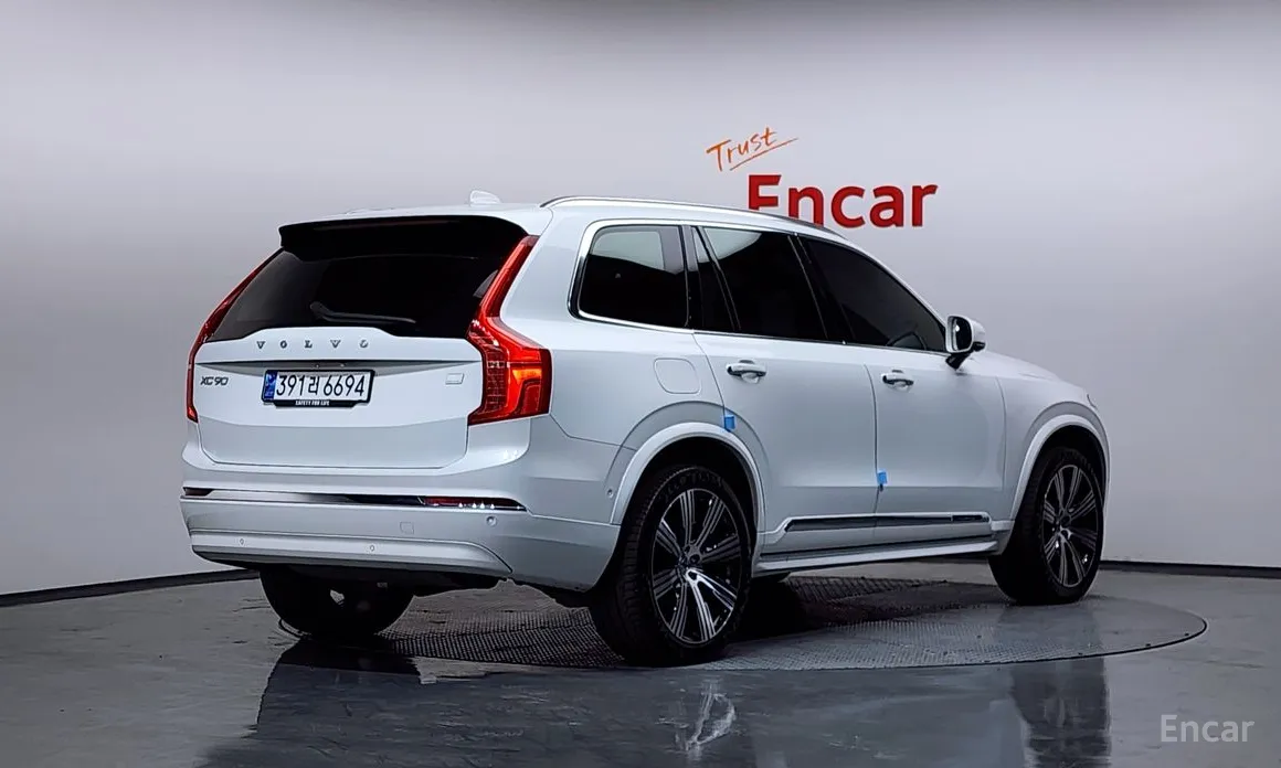 Фото 2 - Volvo XC90